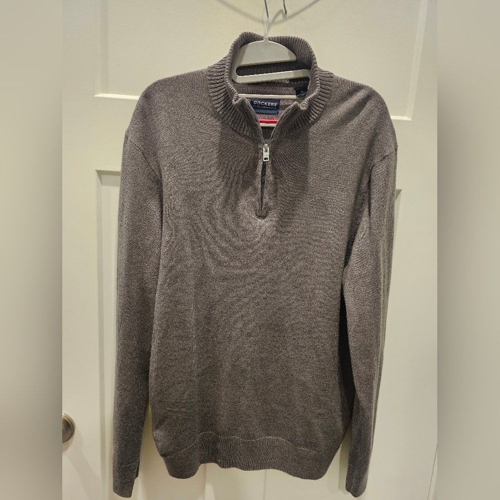 Dockers Men’s Medium Quarter-Zip Sweater Heather Brown Gray Knit Pullover